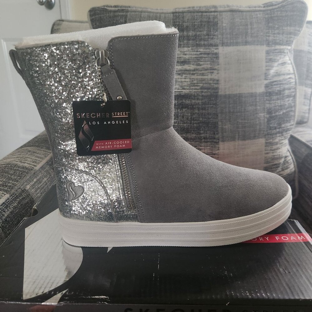 Skechers Air cooled Memory foam boots